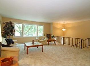 1429 Clyde Dr, Naperville, IL 60565