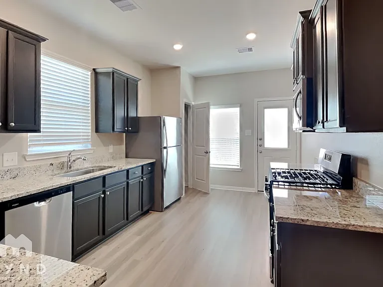 15518 Caramel Springs Dr — Photo 7