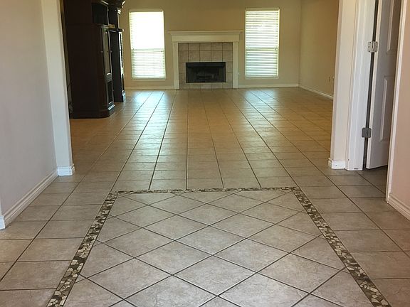 3rd image of 3185 Williamsburg Ln