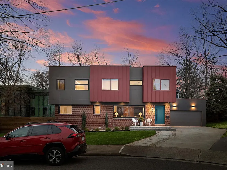 3004 N Underwood St — Photo 71