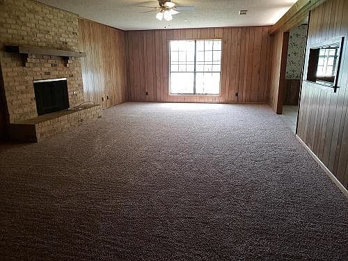 4th image of 2625 Magnolia Ave