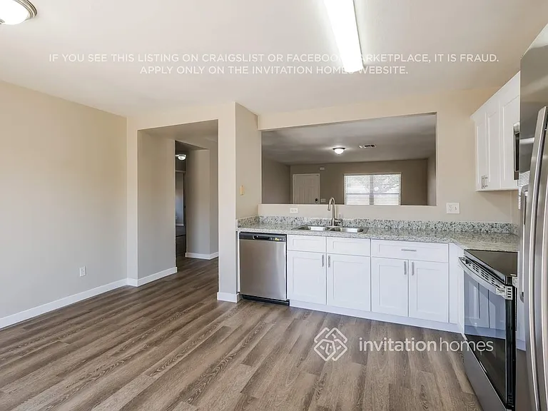 12648 N Main St — Photo 8