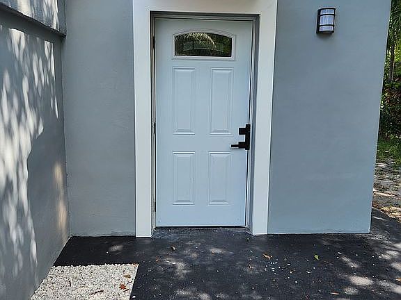 2nd image of 1500 NE 177th St