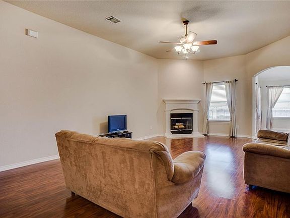 4th image of 6024 Walleye Dr