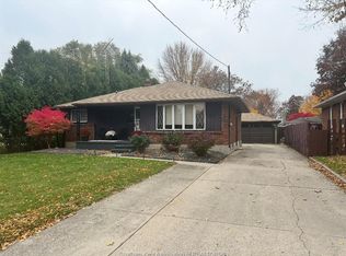 112 Churchill St, Chatham Kent, ON N7L3T5
