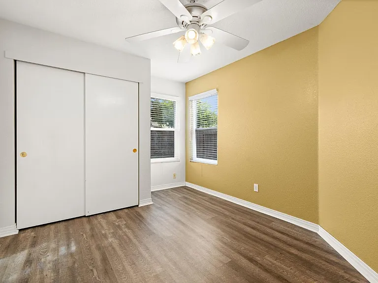 9170 Lakemont Dr — Photo 14