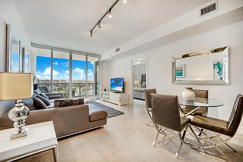 18201 Collins Ave #1705 Photo 1