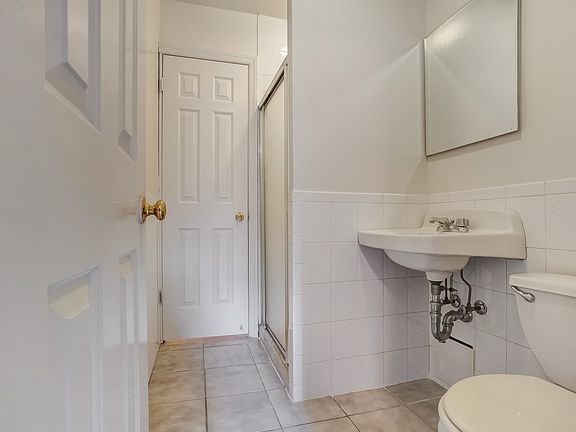 5th image of 220 E 84th St APT 4D