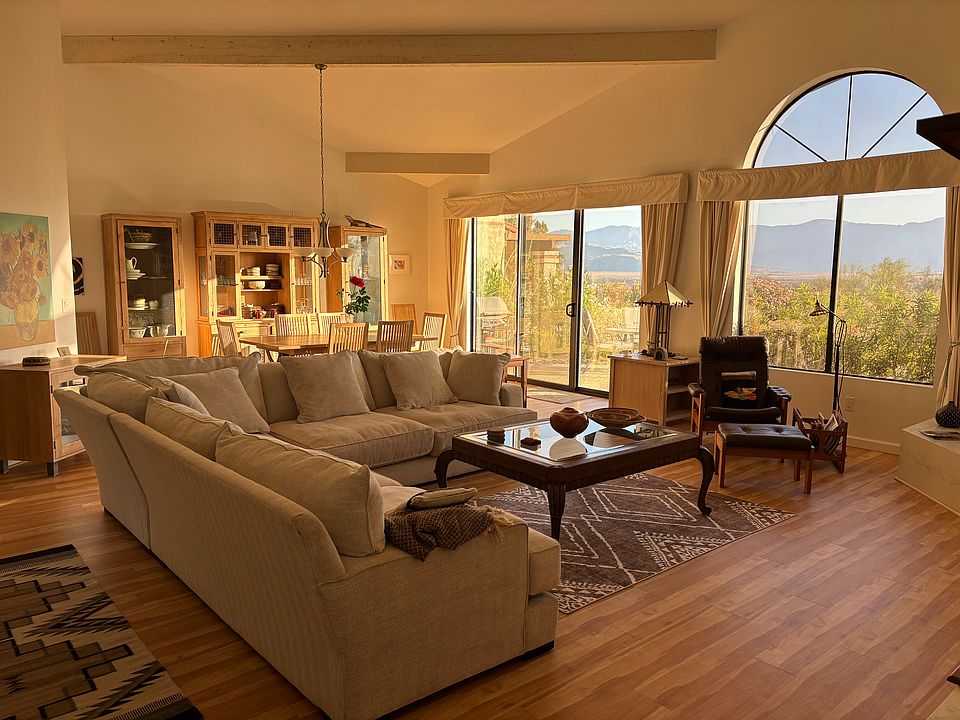 1st image of 4803 Desert Vista Dr