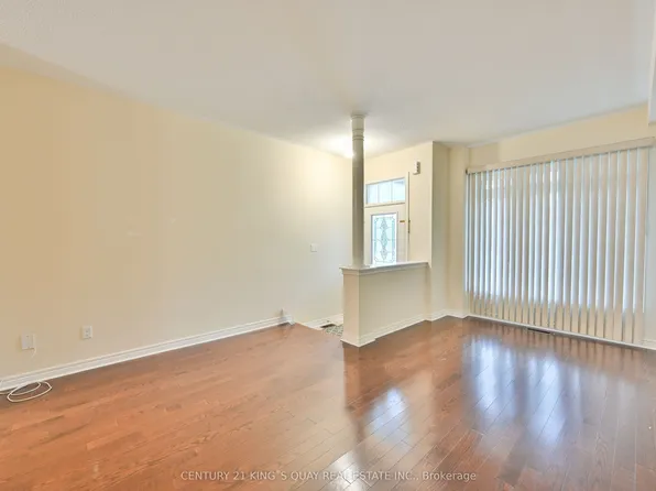 10 Lundigan Dr, Georgina, ON L4P 0C3