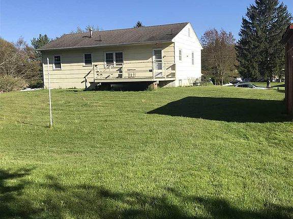 4th image of 9 Buckingham Dr