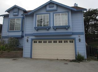 2996 Max Cir, Marina, CA 93933
