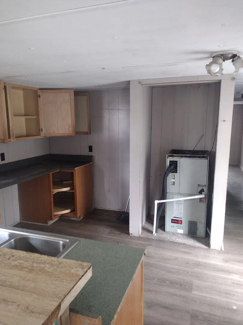 Rent Ready Mobile Home Available Now! — Photo 3