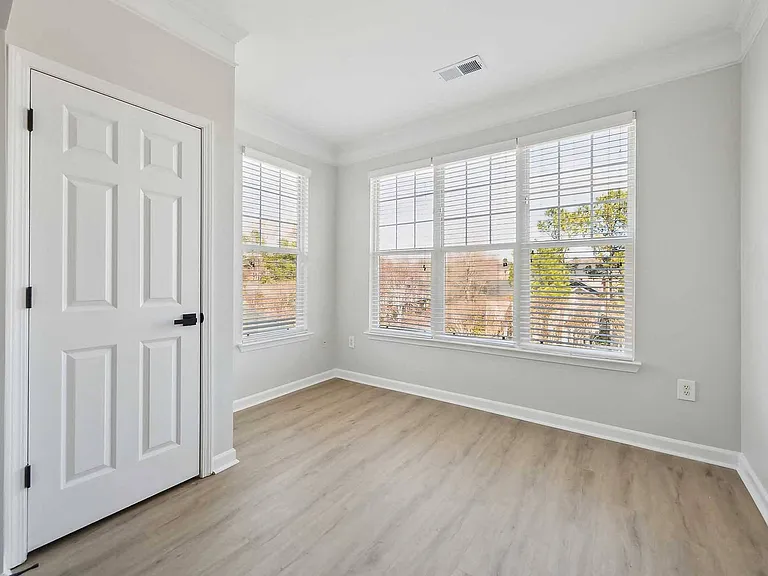 The Reserve at Meadowmont Apartments and Townhomes — Photo 48