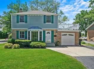 2525 Glenview Rd, Glenview, IL 60025