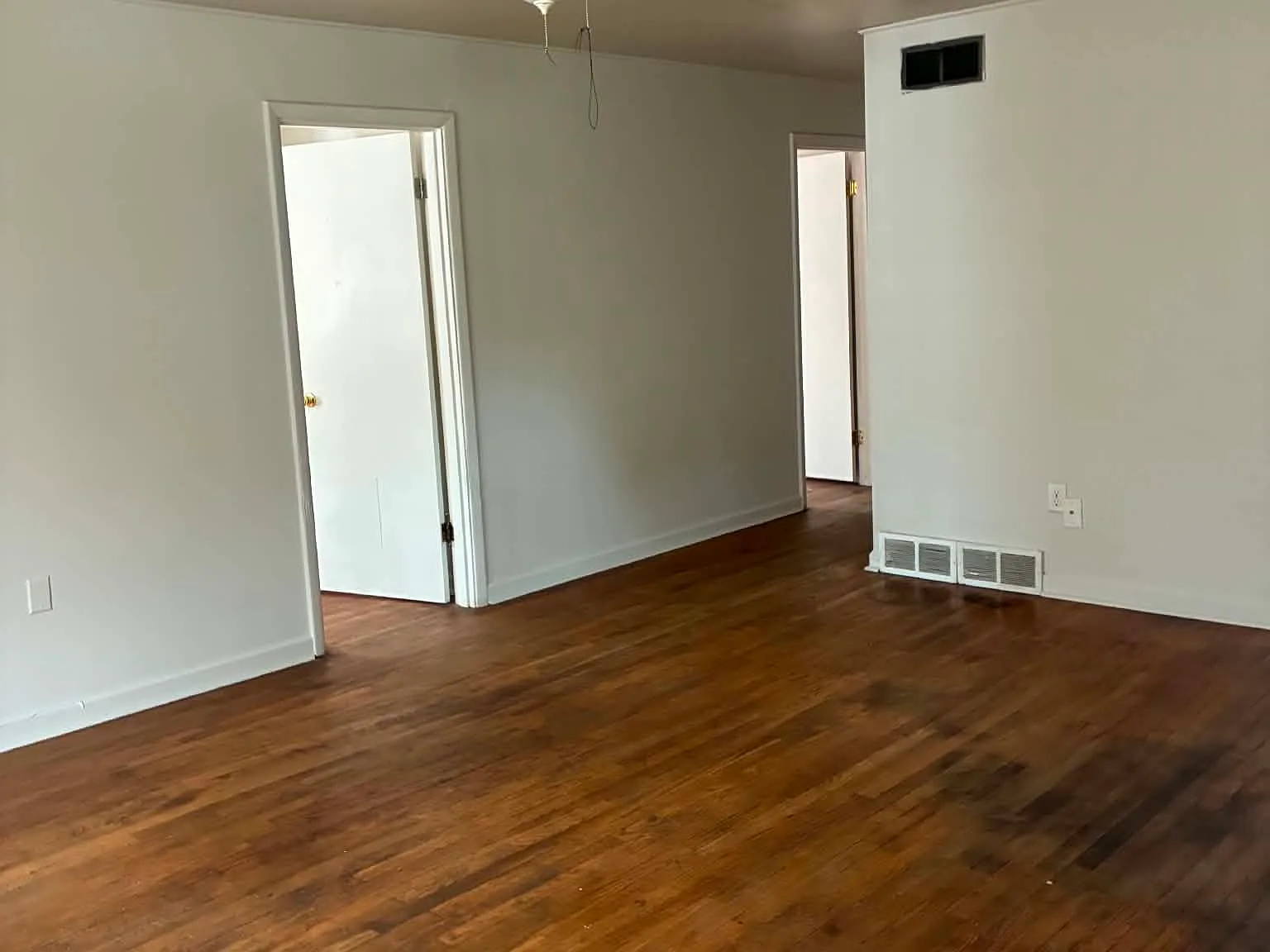 2 bed, 900 sqft, $825 — Photo 3