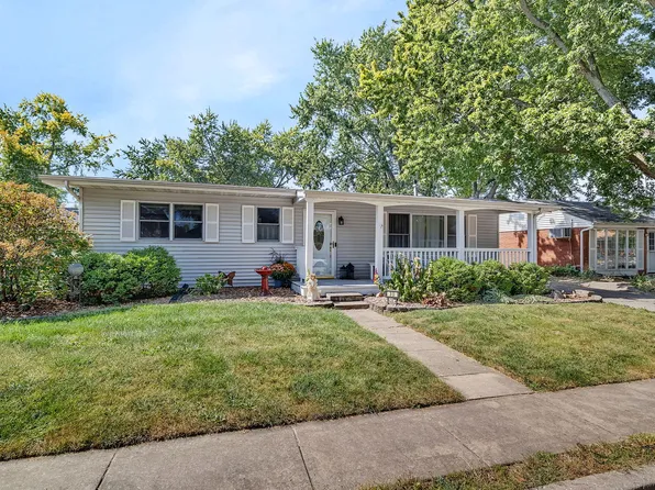 30 Lynwood Dr, Morris, IL 60450