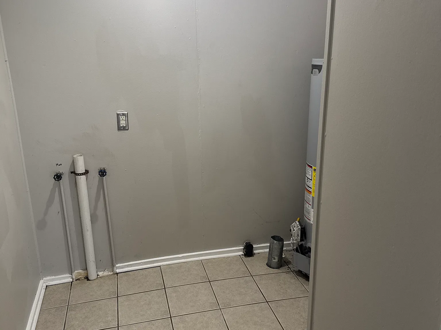 3 bed, 1100 sqft, $1,350 — Photo 4