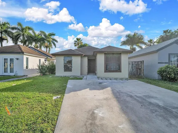 719 SW 10th St, Florida City, FL 33034