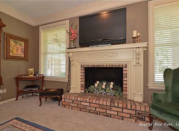 5th image of 403 Fairmont Dr