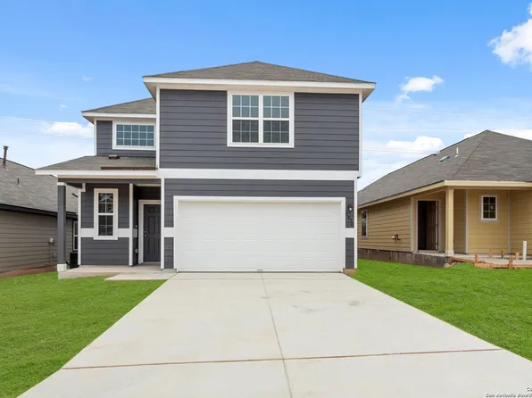 8838 Black Oak Drive, Elmendorf, TX 78112