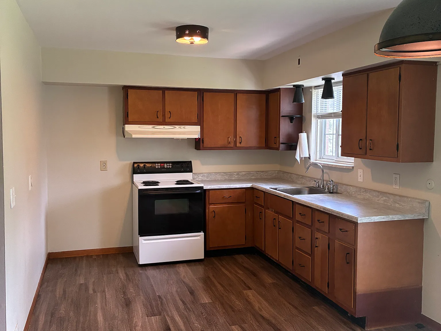 2 bed, $1,150 — Photo 1