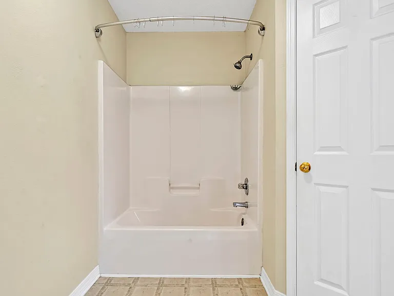 9750 Parker Lake Cir — Photo 17