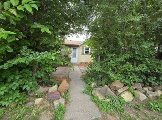 391 Park St, Forsyth, MT 59327