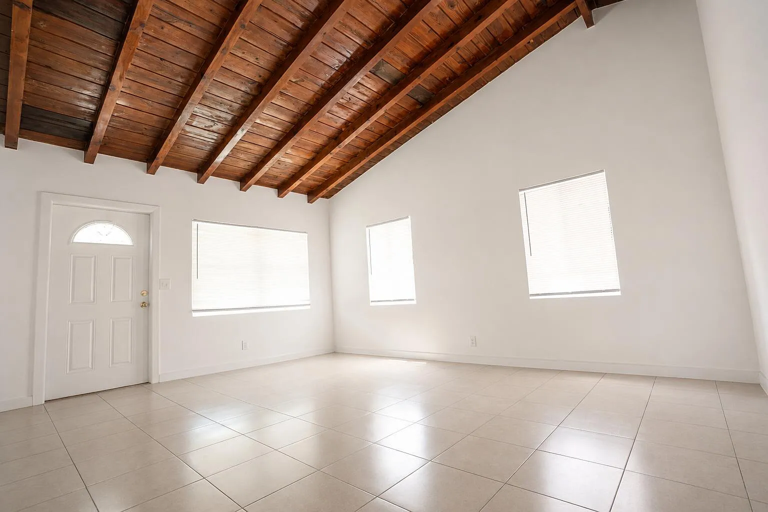 2 bed, 1.0 bath, 750 sqft, $2,175 — Photo 4
