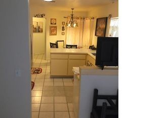 181 Racquet Club Dr, Compton, CA 90220