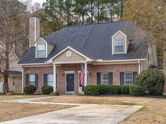 3rd image of 2204 Kings Gate Ln