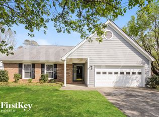 8020 Glencannon Dr, Charlotte, NC 28227