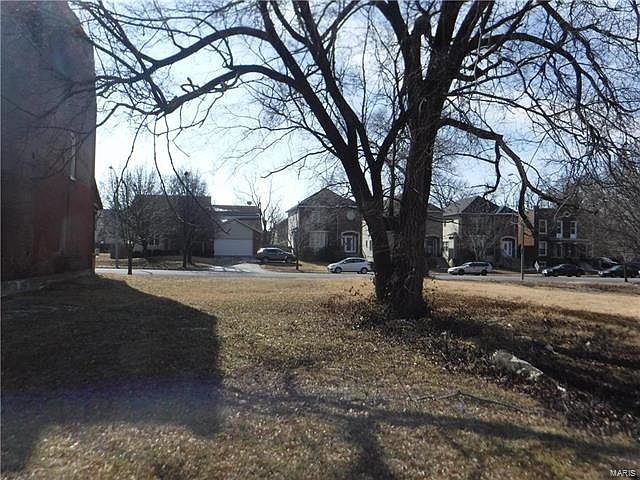 2nd image of 4115 Delmar Blvd