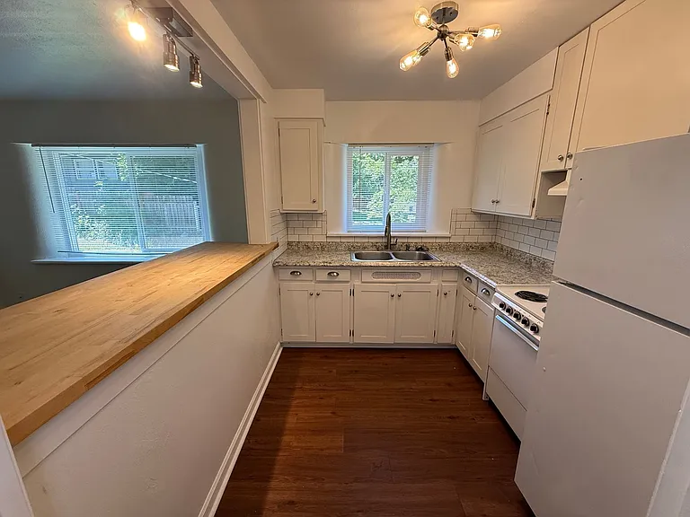 801 South Adams Street — Photo 10