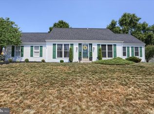 725 Rockford Dr, Harrisburg, PA 17112