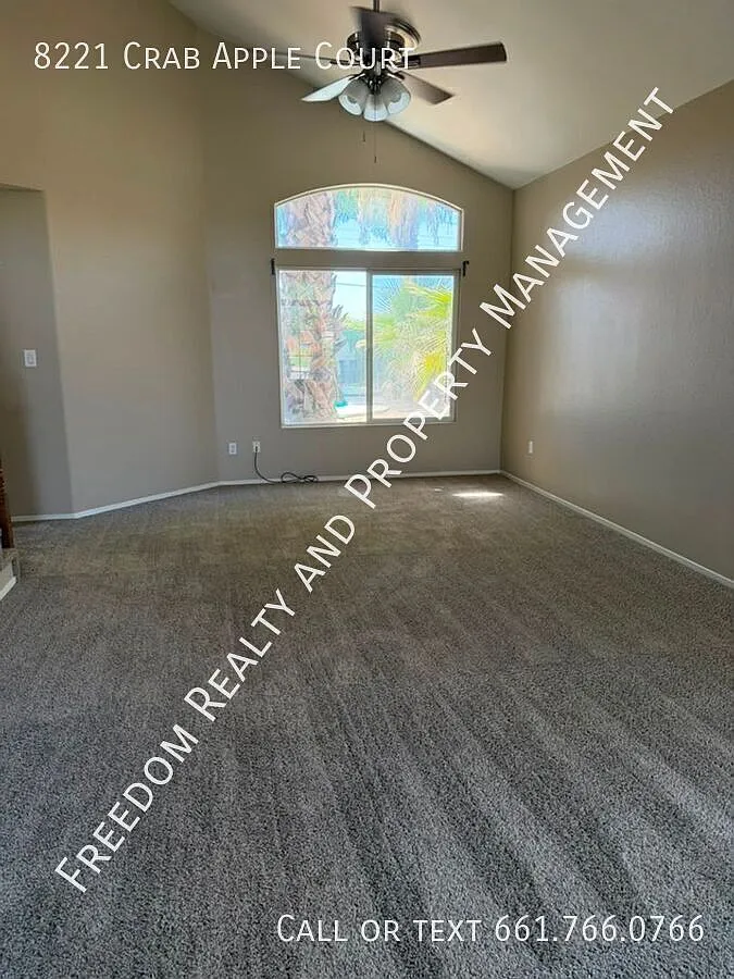 3 bed, 3.0 bath, 1723 sqft, $2,750 — Photo 2