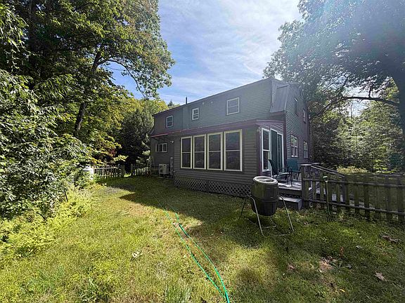 4th image of 746 Charlestown Road