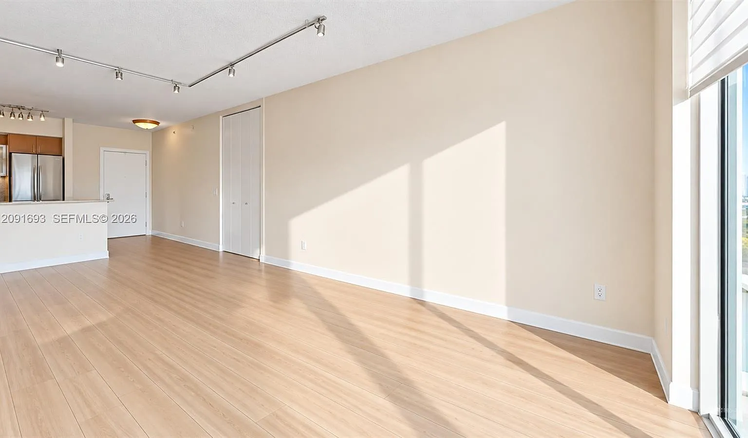 One Miami East Condo — Photo 4