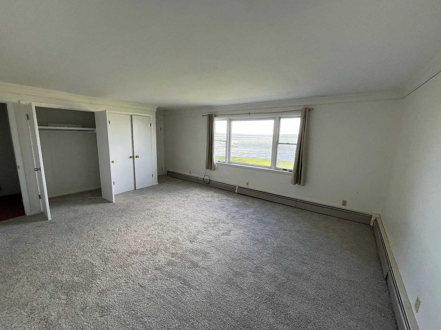 4344 W Summit St — Photo 2