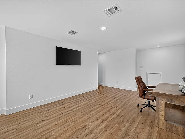 27615 Seascape Village Dr — Photo 25