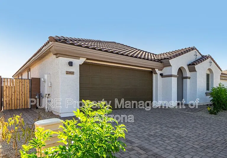 23970 N 148th Dr — Photo 2