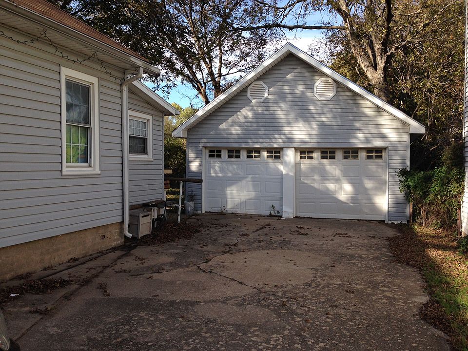 2nd image of 1004 W Laurel St