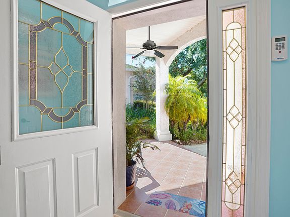 5th image of 604 Sand Isles Cir