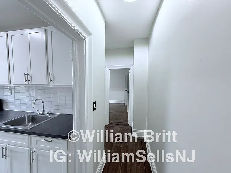 18-20 Kensington Ave #1B — Photo 4