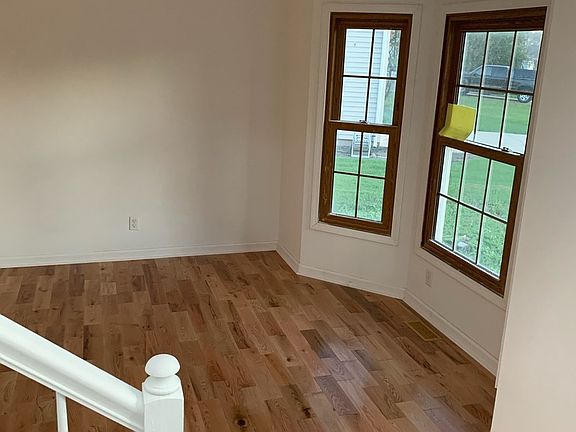 3rd image of 1371 Schiedler Dr