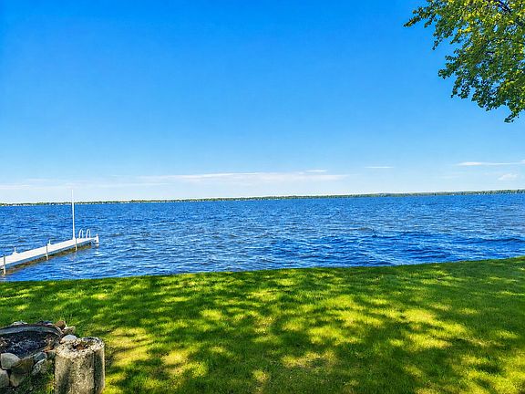 5th image of 2077 Long Point Dr
