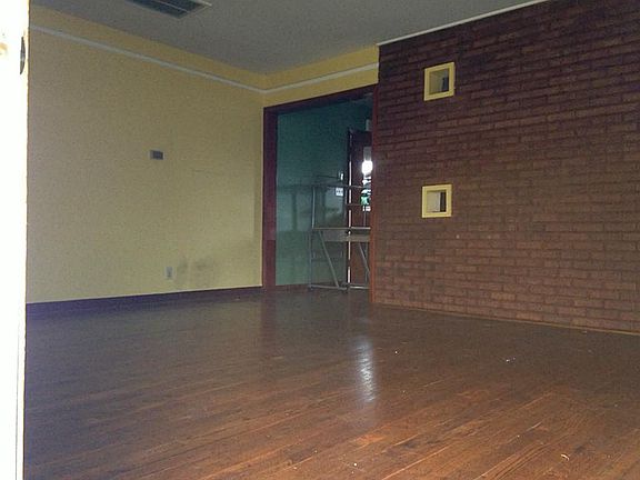 Spacious living room
