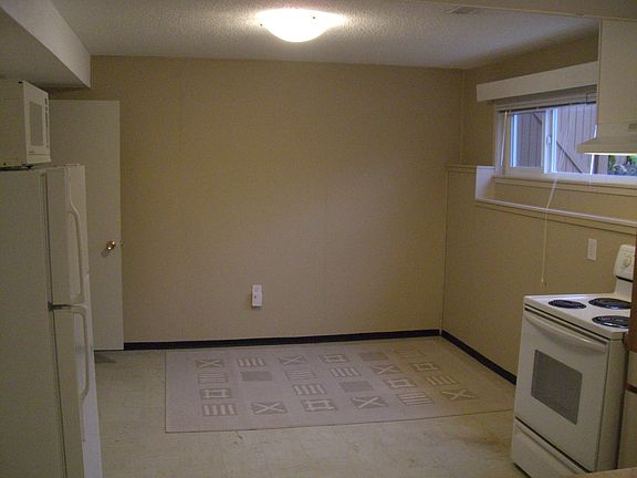 4th image of 5161 Booth Ave