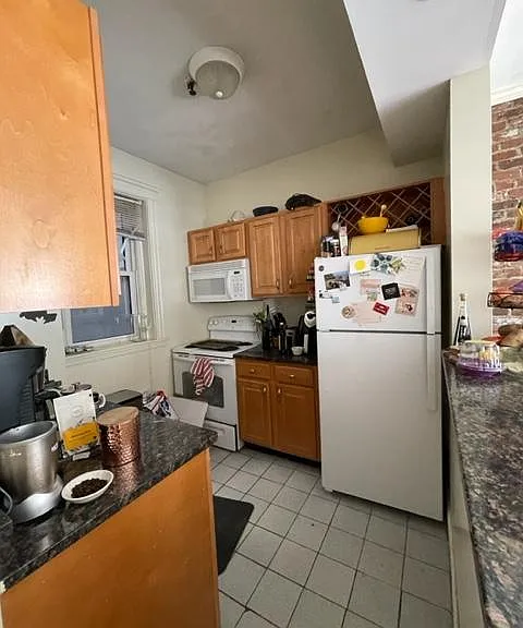 196 Park Dr #2 — Photo 2