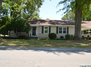 946 Cedar St, Decatur, AL 35601